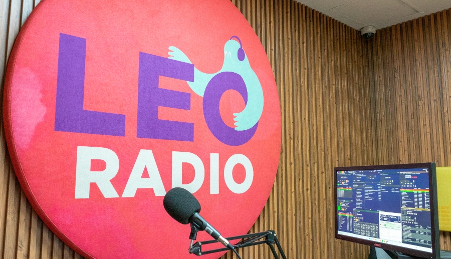 LEO Radio, emisora virtual de BibloRed