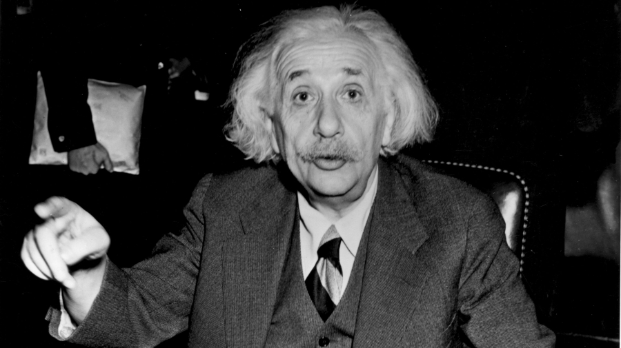 Albert Einstein, físico alemán y Premio Nobel en 1921
