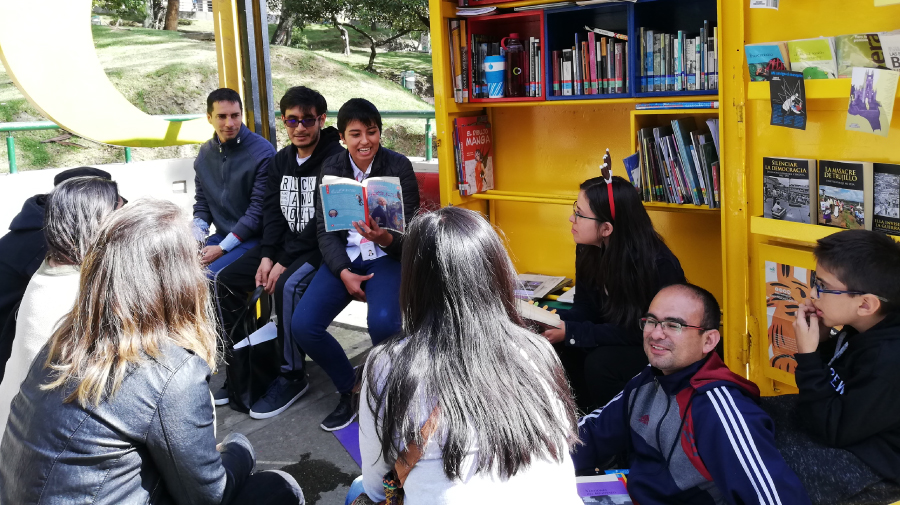La poesía llega a los parques de Bogotá
