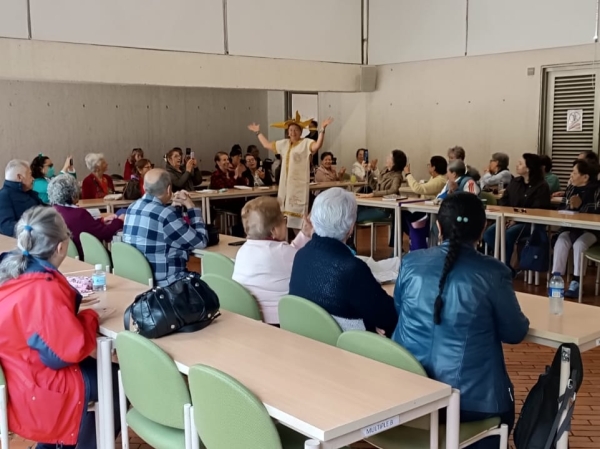 Club de persona mayor: El encanto de nuestra historia