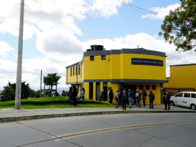 Biblioteca Pública La Peña