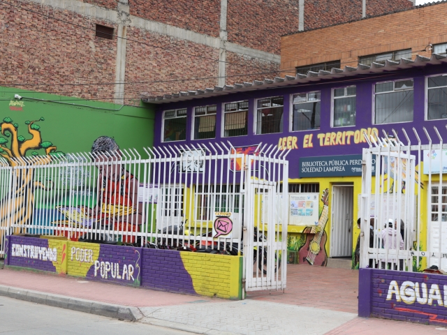 Biblioteca Pública Soledad Lamprea - Perdomo